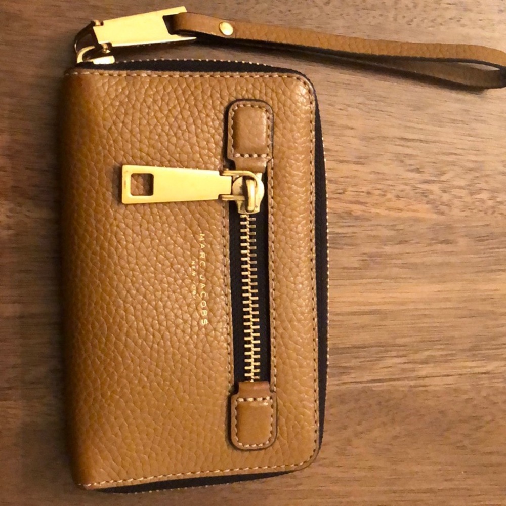 Marc Jacobs Gotham Leather Phone Wallet